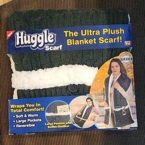 HUGGLE Scarf Charcoal Gray